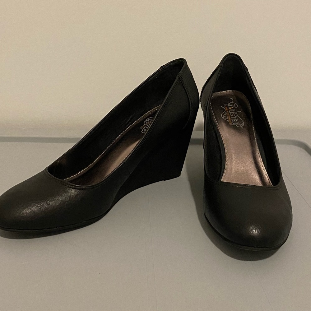Black Wedges - Unlisted a Kenneth Cole Production-Size 10 - Excellent condition